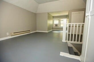 37 Woodward Ave in Athens, OH - Building Photo - Building Photo