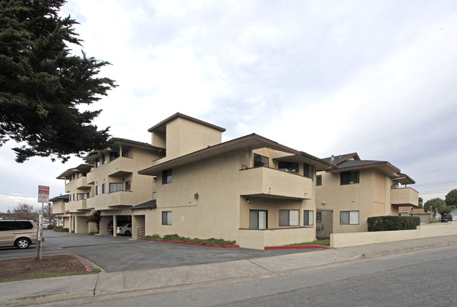 Eco Towers in Seaside, CA - Foto de edificio - Building Photo