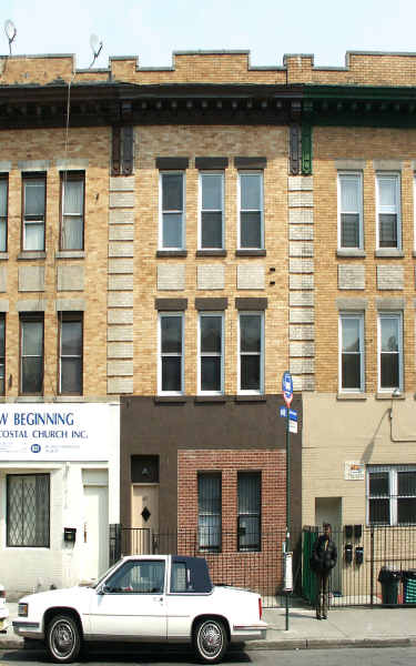 655 Rogers Ave in Brooklyn, NY - Building Photo