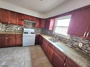 617 N 7th St in Newark, NJ - Building Photo - Building Photo