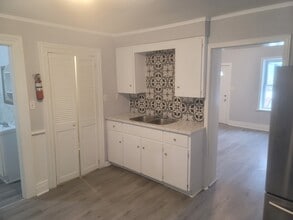119 York St in St Catharines, ON - Building Photo - Building Photo