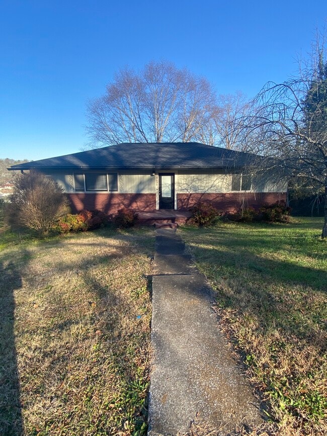 property at 3636 Phelps St