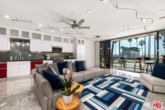 3007 Ocean Front Walk in Los Angeles, CA - Building Photo - Building Photo