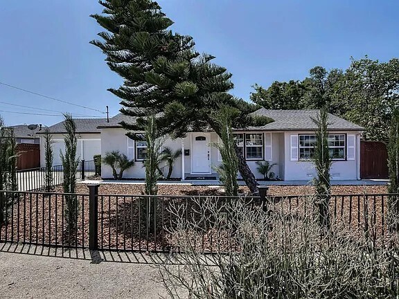 399 N Sunnyvale Ave in Sunnyvale, CA - Building Photo