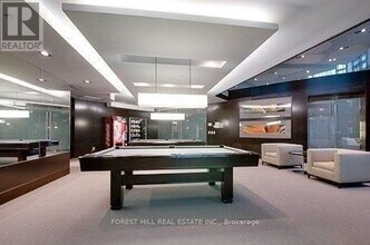 225 Sherway Gardens Rd in Toronto, ON - Building Photo - Building Photo