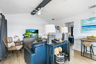 113 W Sunny Isle Dr in South Padre Island, TX - Foto de edificio - Building Photo