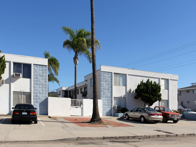 4908-4916 Santa Cruz Ave in San Diego, CA - Building Photo - Building Photo