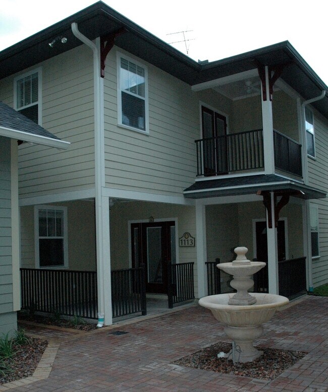 1113 SW 6th Ave in Gainesville, FL - Building Photo - Building Photo