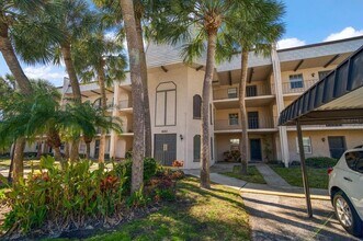 8693 Bardmoor Blvd in Seminole, FL - Building Photo - Building Photo