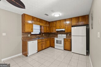 59 Sloan St in Mcdonough, GA - Building Photo - Building Photo