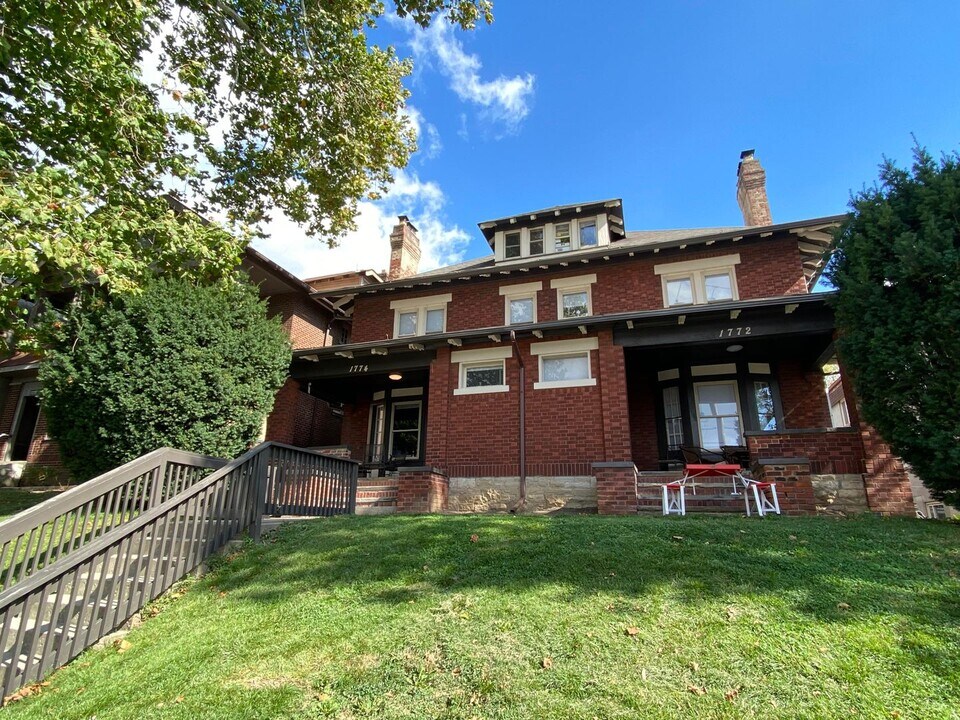 1772-1774-1774 Summit St in Columbus, OH - Building Photo