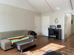 12311 Willow Wild Dr in Austin, TX - Building Photo - Building Photo