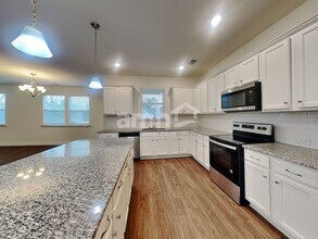 716 Cyprus Ave in Loganville, GA - Building Photo - Building Photo