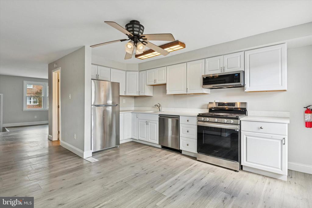 334 Mary St in Downingtown, PA - Building Photo