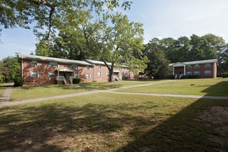 Delowe Village in Atlanta, GA - Building Photo - Building Photo