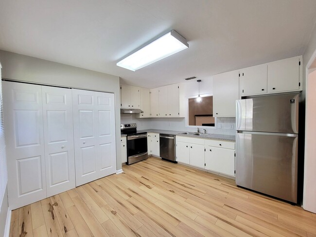 1923 Hidden Valley in Tallahassee, FL - Building Photo - Building Photo