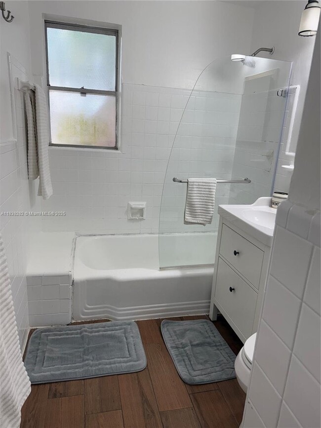 property at 3909 Ponce de Leon