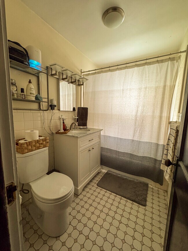 181 Trapelo Rd, Unit 181 in Belmont, MA - Building Photo - Building Photo