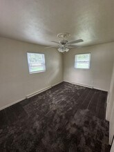 1801 Lynwood Dr in Champaign, IL - Building Photo - Building Photo