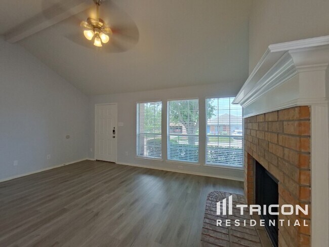 9961 Peregrine Trail in Fort Worth, TX - Building Photo - Building Photo