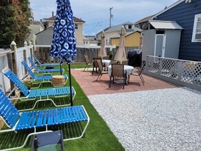 58 Farragut Ave, Unit Upper Unit - B in Seaside Park, NJ - Building Photo - Building Photo