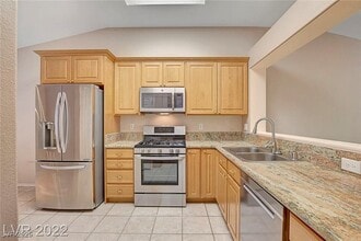 2079 Poppywood Ave in Henderson, NV - Building Photo - Building Photo