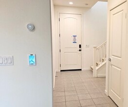 15992 Jamie Ln in Fontana, CA - Foto de edificio - Building Photo