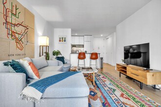 68 W 37th St, Unit FL20-ID1051649P in New York, NY - Building Photo - Building Photo