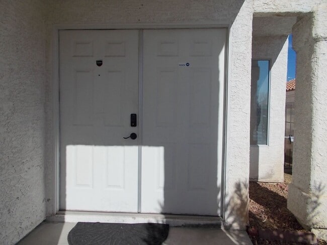 8252 Illusion Ct in Las Vegas, NV - Building Photo - Building Photo