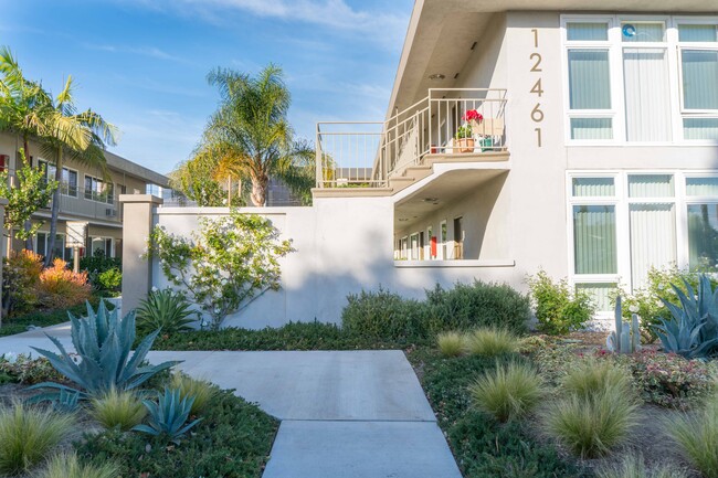 Aberdeen Bay Apartments in Garden Grove, CA - Foto de edificio - Building Photo