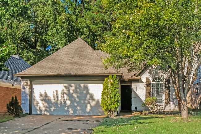 property at 1417 Marhill Cove