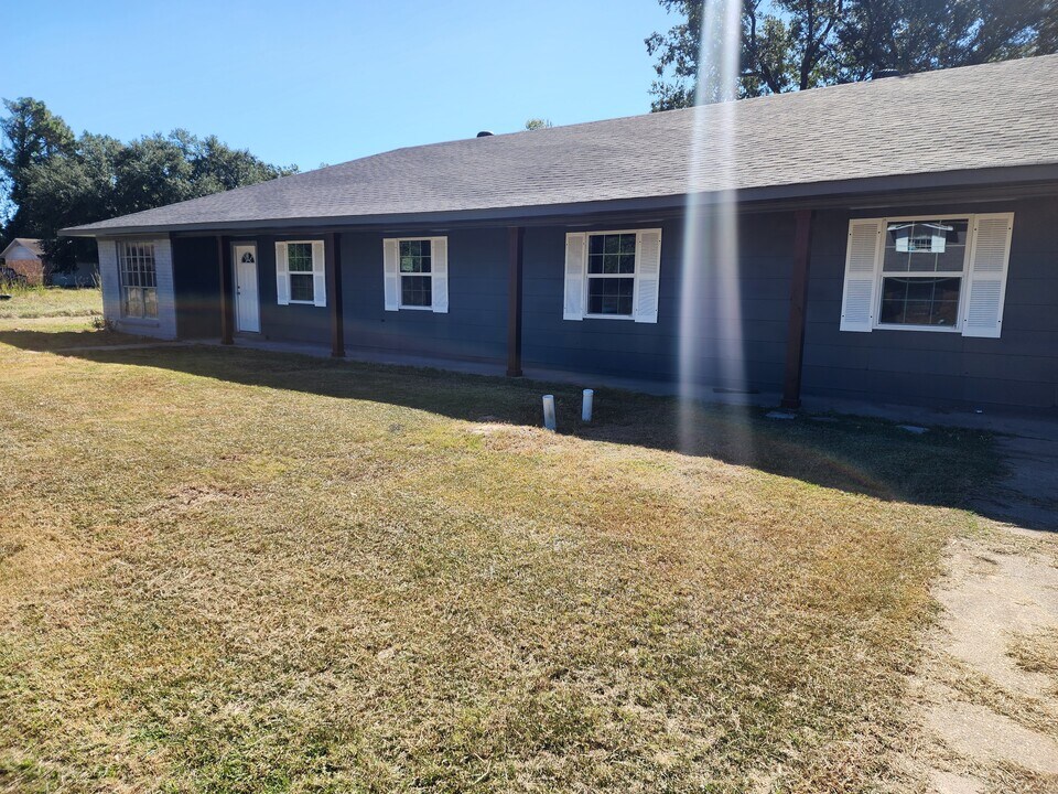 604 Zoe Cir, Unit 604 A in Monroe, LA - Foto de edificio