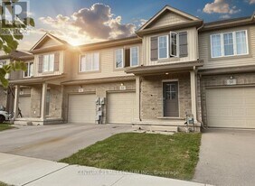 54 Haney Dr in Thorold, ON - Building Photo