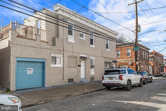 property at 2001 S Hemberger St