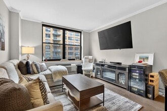 2 Constitution Ct in Hoboken, NJ - Building Photo - Building Photo