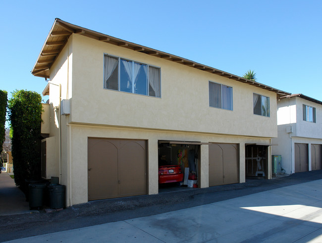 4126 Hilaria Way in Newport Beach, CA - Building Photo - Building Photo