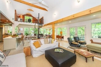 37 N Rd in Bloomingdale, NJ - Building Photo - Building Photo