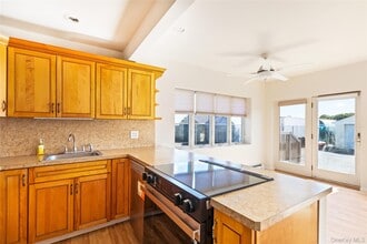 32 Shore Dr in Mastic Beach, NY - Building Photo - Building Photo