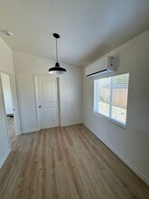 161 Eileen Ln in Santa Maria, CA - Foto de edificio - Building Photo