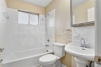 2710 Oregon Ave in Louisville, KY - Building Photo - Building Photo