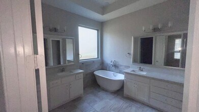 155 Rockwell Park Blvd in Spring, TX - Building Photo - Building Photo