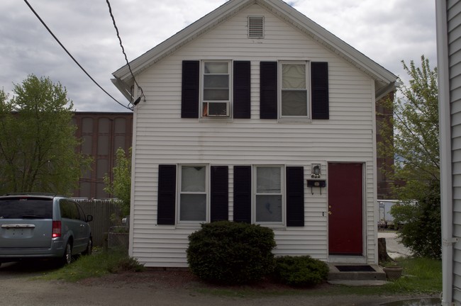 432 River St in Woonsocket, RI - Building Photo - Building Photo