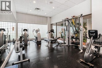 1625 Hornby St in Vancouver, BC - Building Photo - Building Photo