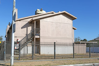 849 S Adler Ave in Fresno, CA - Building Photo - Building Photo