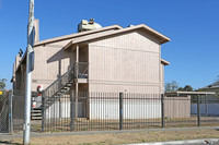 849 S Adler Ave in Fresno, CA - Foto de edificio - Building Photo