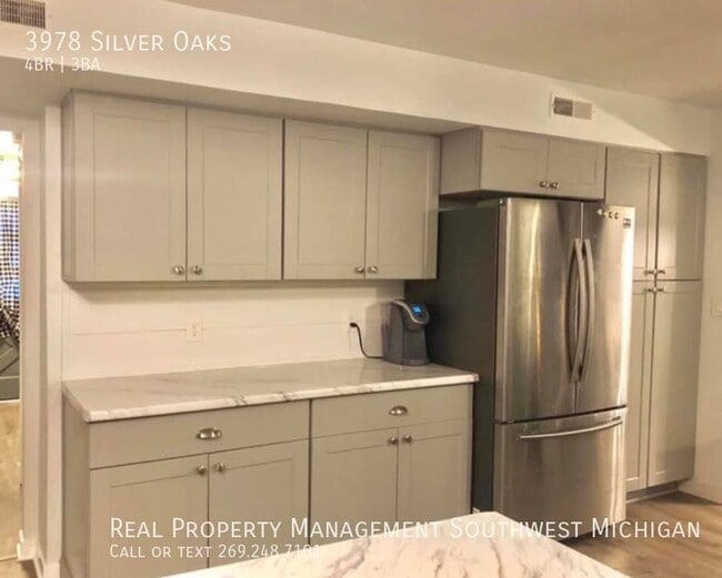 3978 Silver Oaks Dr in St. Joseph, MI - Building Photo - Building Photo