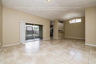 13336 Laraway Dr in Riverview, FL - Building Photo - Building Photo