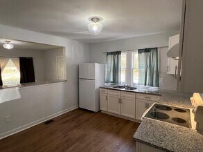 5850 Old Bill Cook Rd in Atlanta, GA - Building Photo - Building Photo