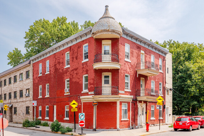 4234 Langevin Rue