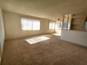 2615 Pasadena Ave in Long Beach, CA - Building Photo - Building Photo